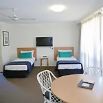 Darcy Arms Hotel Motel